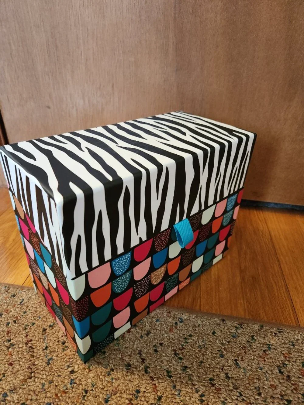 15 Greeting Cards and Card Box Organizer